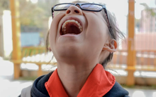 BẤT HIẾU kiểu mới có sức tàn phá kinh khủng: Cha mẹ nuông chiều vô điều kiện nhưng con cái vẫn nói "không đủ"