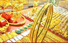 Giá vàng cao ngất, vì sao người Việt vẫn thích mua?