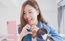 Cô gái tiêu 7 tỷ đồng khi xem livestream, mẹ sốc nhập viện