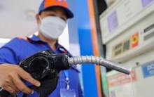 Đề xuất giảm thuế VAT 2% với xăng dầu, máy giặt, lò vi sóng