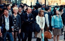 Luật hấp dẫn có thật không? Tại sao khổ đau sẽ đến với người nhiều đau khổ, còn tiền thì lại chảy vào túi những người không thiếu tiền?