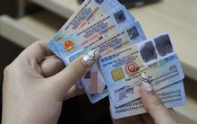 Sau khi ly hôn, chuyển hộ khẩu về nhà mẹ đẻ có cần làm lại thẻ căn cước công dân không?