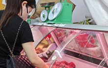 Phó Thủ tướng chỉ đạo 2 Bộ xử lý phản ánh về giá heo hơi cao nhất 5 năm