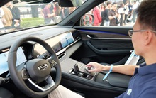 Ngắm xe gầm cao cỡ D đẹp phảng phất Volvo, Audi vừa đến Việt Nam, Santa Fe "dè chừng"