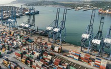 Thương vụ cảng biển gây tranh cãi