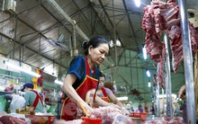 Lý do giá thịt lợn ‘đốt cháy’ thị trường