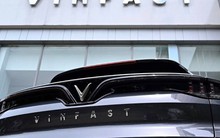 Tuyên bố 'chơi lớn' bán 200.000 xe điện trong năm nay, VinFast đang hiện thực hóa thế nào? Điều chỉnh giá, dừng thuê pin, tuyển hàng trăm nhân sự