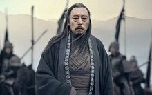 Choáng váng trước cơn bão sa thải, nhớ ‘xốc’ lại tinh thần với lời dặn của Tư Mã Ý: Võ công cao chỉ làm kẻ tay chân, trí tuệ cao mới đứng đầu thiên hạ, trụ vững trước sóng lớn