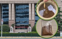 Chuyện thật như đùa: Rao bán đất lấy từ bên ngoài ngân hàng với giá hơn 3 triệu đồng/túi, cam kết tỷ lệ mang lại tiền tài, may mắn tới 999,999%