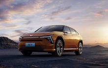 SUV điện ngang cỡ CR-V đẹp 'hết nước chấm' của Honda ra mắt - giá tương đương 900-1.090 triệu đồng, chạy 640 km mới cần sạc