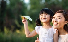 Phụ huynh hỏi: “Làm sao để trở thành một người mẹ hoàn hảo?”, 5 câu trả lời ấm lòng của DeepSeek về việc dạy con khiến nhiều người rơi nước mắt