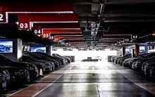 Siêu xe Audi gửi ở bãi đậu xe suốt hơn 10 năm, mất hơn 1,2 tỷ đồng tiền phí nhưng “chủ không đến trả”: Biết được lý do, quản lý bãi đỗ xe tuyên bố “1 đồng cũng không lấy”