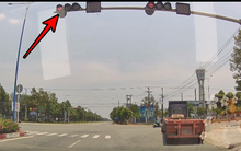 Xe đầu kéo liên tục vượt đèn đỏ, người dân gửi clip báo công an