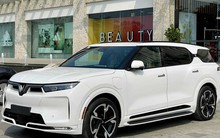 VinFast điều chỉnh giá bán nhiều mẫu ô tô điện: VF 6 thấp nhất 694 triệu đồng, thêm nhiều trang bị xịn xò đáng tiền