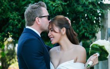 HOT: Hoa hậu Việt tổ chức đám cưới tại Đức, sau đúng 1 năm mới "xả kho" ảnh để lộ thái độ nhà chồng