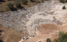 Phát hiện nhà hát sức chứa 10.000 người chôn vùi dưới cánh đồng