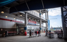 Lo ngại thuế quan, người Mỹ đua nhau gom hàng Giáng sinh vì sợ tăng giá, doanh số hàng loạt sản phẩm từ đồ hộp đến cà phê tăng mạnh