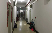 Lắp đặt tủ giày ở hành lang chung cư, người đàn ông bị hàng xóm kiện ra tòa: Anh phải tháo dỡ ngay lập tức!