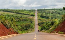 Cao tốc có địa hình phức tạp xây 3 hầm xuyên qua 2 con đèo hiểm, mở thêm một lối ra biển cho các tỉnh Tây Nguyên, rút ngắn nửa thời gian từ Bình Định đến Gia Lai