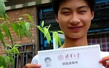 Sức mạnh của đói nghèo: Bà mẹ mù chữ, bại liệt nuôi dạy con trai trở thành sinh viên GIỎI NHẤT đại học Thanh Hoa – Đâu là bí quyết thành công của những đứa trẻ nghèo?