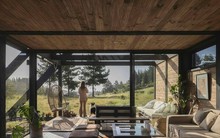 Căn nhà nhỏ lạ mắt giữa bờ biển đầy gió