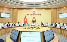 Bộ Công Thương họp cùng Vingroup, THACO, FPT, Apple, Intel bàn giải pháp tháo gỡ khó khăn khi Hoa Kỳ áp thuế đối ứng