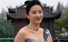 Lưu Diệc Phi bị bóc trần nhan sắc qua ống kính zoom cận