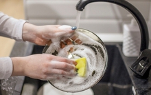 5 thói quen khi rửa bát ngang "tẩm thuốc độc" cả nhà, rất nhiều người mắc phải