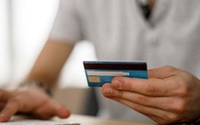 Một ngân hàng sẽ dừng toàn bộ giao dịch sử dụng dải từ trên các loại thẻ