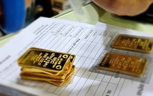 Giá vàng "đỉnh nóc", SJC, DOJI, Mi Hồng đồng loạt cảnh báo rủi ro mạo danh, lừa đảo