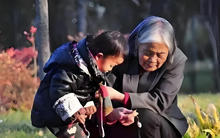 Trẻ thường thân với bà nội hay bà ngoại hơn? Đây là câu trả lời từ nghiên cứu khoa học