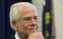 Người thôi thúc Tổng thống Mỹ Trump đảo lộn thương mại toàn cầu