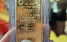 Nhiều cửa hàng lớn đồng loạt báo hết vàng để bán, điều gì đang xảy ra?