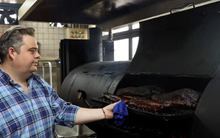 Thuế quan khiến giá tăng phi mã, một mặt hàng quan trọng của Mỹ chuẩn bị biến mất trên bàn ăn Trung Quốc, thương nhân chia sẻ: Rất khó để chúng tôi tiếp tục sử dụng