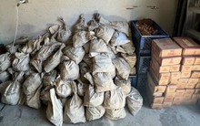 Người đàn ông giấu hàng chục bao tải chứa tấn tiền trong tầng hầm để lại cho con cháu, ngân hàng vào cuộc tuyên bố: "Chúng tôi từ chối quy đổi"