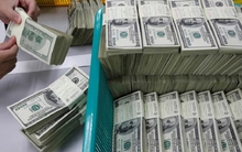 Ngày 23/4: Ngân hàng Nhà nước tăng mạnh tỷ giá USD, giá đô la tự do lên cao kỷ lục gần 26.500 đồng