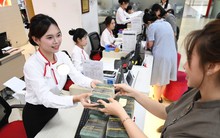 Vì sao nhiều người không gửi tiền ngân hàng?