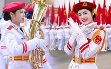 Danh tính nữ quân nhân đẹp như Hoa hậu diễu binh dịp 30/4, vừa đi vừa vác kèn nặng, thần thái ngời ngời