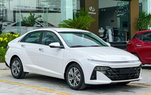 Hyundai tiếp tục xả hàng loạt xe hot đời 2024: Cao nhất 75 triệu đồng, đại lý bồi thêm nhiều ưu đãi