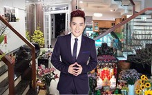 Nam ca sĩ 44 tuổi bị cháy hết show nhạc: Sở hữu 13 sổ đỏ, biệt thự 50 tỷ Hà Nội nhưng vẫn độc thân