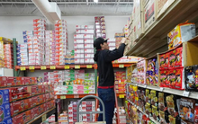 Thước đo lạm phát ưa thích của Fed hạ nhiệt: Khả năng ngân hàng trung ương Mỹ hạ lãi suất không còn xa?