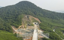 Đang hoàn thiện công đoạn cuối cao tốc hơn 12.500 tỷ qua Hà Tĩnh