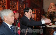 Chủ tịch nước, lãnh đạo cấp cao của Đảng, Nhà nước kính cẩn dâng hương các Vua Hùng