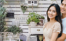 Chỉ vỏn vẹn 20m2 nhưng khu vườn sân thượng của đôi vợ chồng này như 1 "xứ sở thần tiên" thu nhỏ!