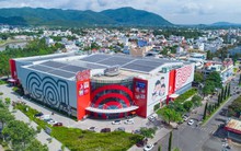 Big C, Go!, Nguyễn Kim... đi lùi với doanh thu hơn 32.500 tỷ đồng, dâng 'ngôi vương' bán lẻ 2024 cho Bách Hóa Xanh, đại gia Thái Lan than 'khắc nghiệt'