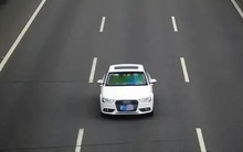 Đi trên cao tốc với tốc độ 30km/h, chủ ô tô Audi bị CSGT yêu cầu dừng xe: Cảnh tượng trong cốp xe gây bàng hoàng