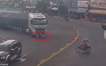 Người đàn ông bị xe đầu kéo cuốn vào gầm, kéo lê 5km, cảnh tượng sau 10 giây khiến tất cả ngỡ ngàng