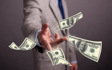 Hàng trăm công ty Trung Quốc tung tiền mua lại cổ phiếu, loạt lãnh đạo doanh nghiệp Việt cũng 'ra tay' trước 'bão thuế'