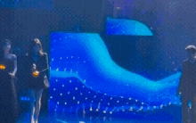 Clip thót tim: Chương Tử Di ngã nhào úp mặt giữa sóng trực tiếp, chấn thương nghiêm trọng hơn công bố?