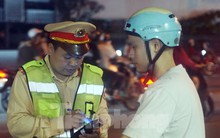 Hà Nội: Uống 4 cốc bia xong đi giao hàng cho vợ, nam tài xế xe máy bị phạt nặng